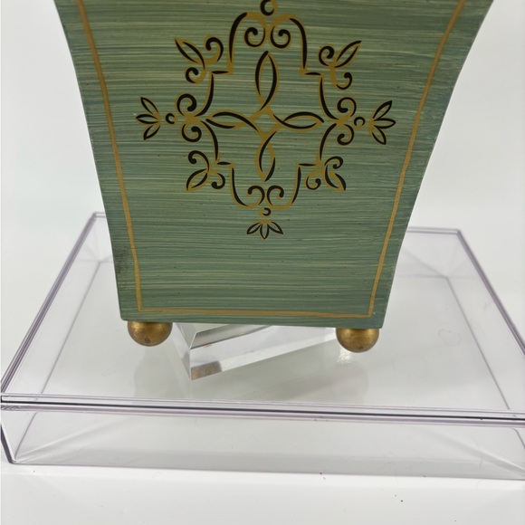 Southern Living At Home Large Gold/Green Scalloped Planter 10.5H x6.5W. - Picture 4 of 5